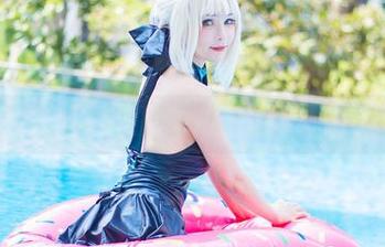 玛修下的光影：Kitkat Cosplay写真集大公开！快来下载！
